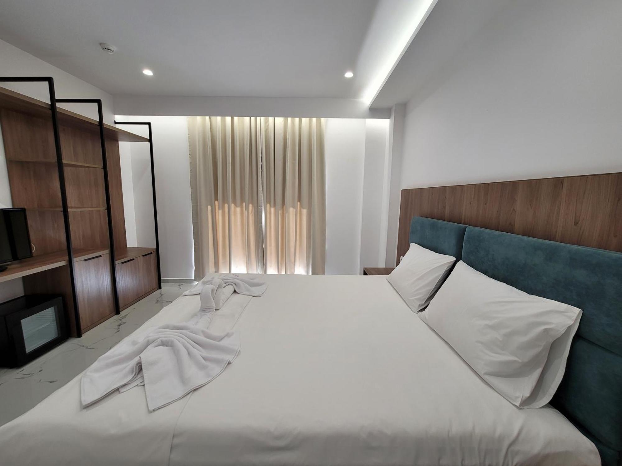 קסאמיל Prestige Hotel מראה חיצוני תמונה