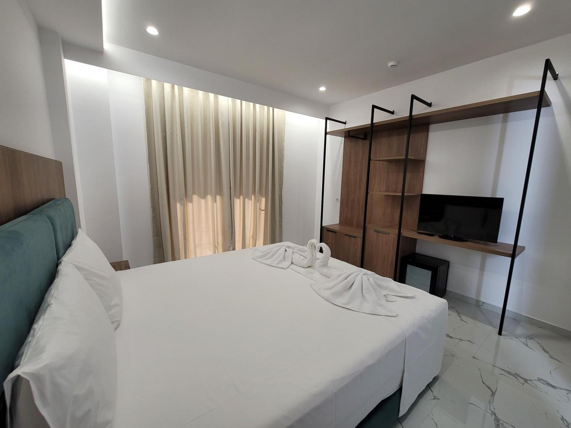 קסאמיל Prestige Hotel מראה חיצוני תמונה